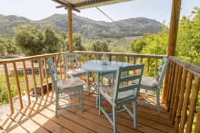 EL Jardin Secreto, Cortijo Los Lobos rural mountain retreat with heated pool
